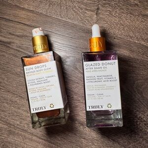 TRULY Sun Drops Bronze & Glazed Donut After Shave Oil - Gold and Purple